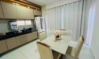 Imagem: Casa a venda em condomínio com 3 Quartos