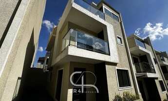 Imagem: Sobrado à venda com 3 quartos no Bacacheri