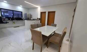 Imagem 3: Casa de Condomínio 3 Quartos, 1 Suíte, 4 Vagas de Garagem, Quintal à Venda no Condomínio M