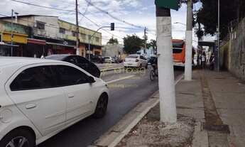 Imagem 7: Amplo galpão em avenida movimentada