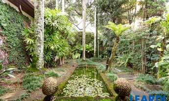 Imagem: CASA ASSOBRADADA - JARDIM PAULISTA - SP