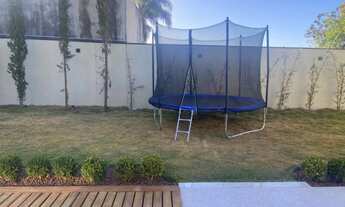 Imagem 2: Casa de condomínio para venda com 450 metros quadrados com 3 quartos