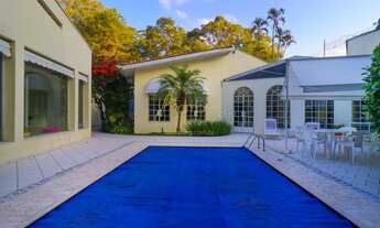 Imagem 4: Casa térrea com lazer privativo: piscina, sauna, varanda gourmet, quadra e academia!