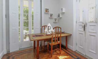 Imagem 3: Casa Imponente, Raridade em estilo neoclássico