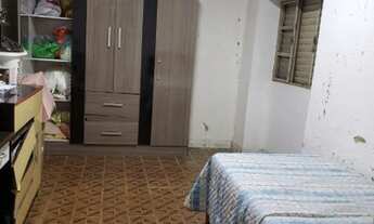 Imagem 2: Casa para venda possui 150 metros quadrados com 3 quartos em Vila Tesouro - São José dos C