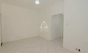 Imagem 3: Apartamento de dois quartos na GLÓRIA