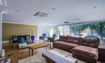 Imagem 5: Encantadora e super bem localizada!