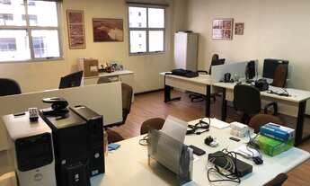 Imagem 2: Sala/Conjunto para venda possui 42 metros quadrados em Batel - Curitiba - PR