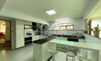 Imagem 4: Casa à venda em Corrêas, Petrópolis/RJ, em excelente localização com 4 quartos