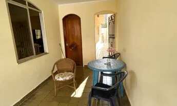 Imagem 2: Casa mobiliada no telégrafo em uma vila com Portao eletrônico