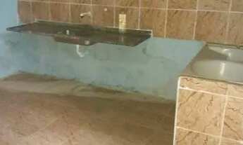 Imagem 5: Aluga - se casa de fundo ler anúncio