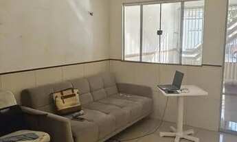 Imagem 3: Casa a venda com 3 quartos, garagem, quintal e terraço na 14 de Abril