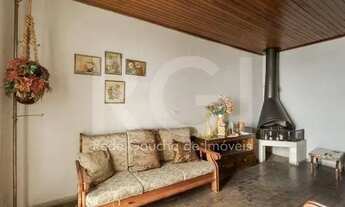 Imagem 5: Casa composta por seis(6) dormitórios, no bairro Passo da Areia em Porto Alegre/RS