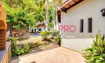 Imagem: Linda casa com piscina e jardim no Brooklin