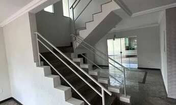 Imagem 5: Casa de condomínio sobrado para venda possui 280 metros quadrados com 4 quartos