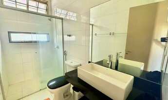 Imagem 7: Sobrado para aluguel e venda tem 298 metros quadrados com 5 quartos