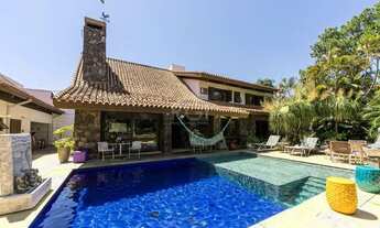 Imagem: Casa para Venda - 370m², 5 dormitórios