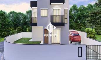 Imagem 1: Sobrado de 3 dormitórios com 1 suíte e garagem coberta em São José/SC