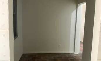 Imagem 3: Amplo apartamento de 2 dormitórios + Escritório para locação no Centro Histórico