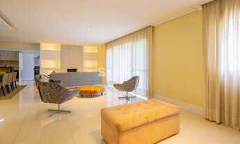 Imagem 6: Apartamento para aluguel possui 202 metros quadrados com 3 quartos