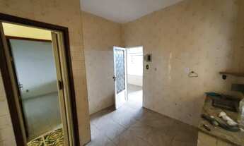 Imagem 5: Casa Grande com quinta e varanda! Rua tranquila