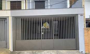 Imagem 2: Casa com espaço amplo, garagem, dormitorios, banheiros, área externa e edicula