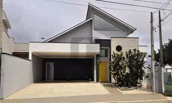 Imagem 2: Uma casa Linda, imponente, com acabamento de altíssima qualidade !!