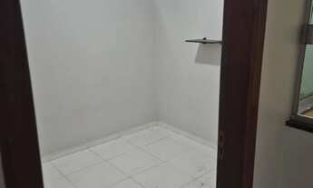Imagem 4: Alugo excelente apto com Sala, 2 qtos, coz, banh., area com tanque e garagem no dnocs..s