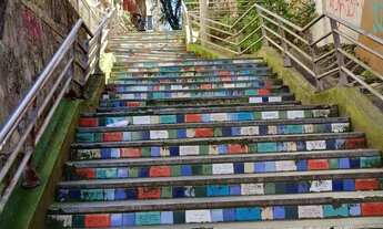 Imagem: Escadaria vinte de maio apto 2 dorm