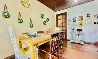 Imagem 2: Casa térrea com 307m², 3 dormitórios, 2 suítes, 3 vagas