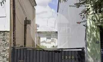 Imagem: Terreno com 4 casas térrea