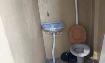 Imagem 6: Terreno com três residências habitáveis em Itaquera