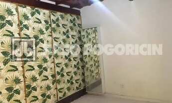 Imagem 6: E VENDA JULIO BOGORICIN IMÓVEIS - EXCELENTE CASA DUPLEX, COM 03 QUARTOS E 01 VAGA, MUITO A