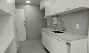 Imagem 4: Maravilhoso apartamento de 03 quartos, reformado, com vaga para alugar em Copacabana