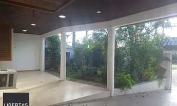 Imagem 6: Casa em Porto Alegre, no bairro Restinga, com 4 dormitório(s), e 4 banheiros, à