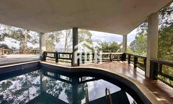 Imagem 3: Residência Exclusiva no Tamboré 1 com 4 Suítes e Piscina Aquecida