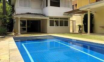 Imagem 3: Casa de condomínio sobrado para venda possui 233 metros quadrados com 4 quartos