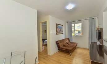 Imagem 2: Apolar Imóveis vende excelente Apartamento térreo localizado no bairro Portão