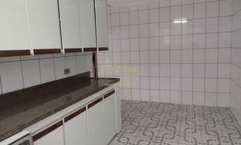 Imagem 6: Linda casa. vista para uma linda praça. Totalmente isolada. Jardim. Churrasqueira e pisci