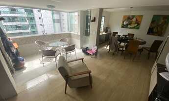 Imagem 2: Apartamento à venda com 150m², 3 quartos sendo 1 suíte com closet e 2 vagas no Edf. Jaquei