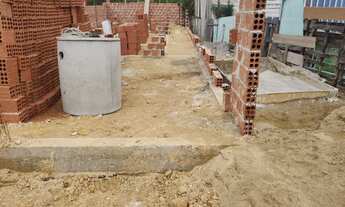 Imagem 2: Terreno com uma construçao