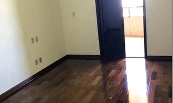 Imagem 7: Apartamento para aluguel e venda possui 187 metros quadrados com 4 quartos