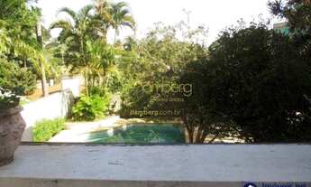 Imagem 2: Lindo sobrado, amplo e bem localizado. Confira!