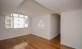 Imagem 2: Humaitá! Rua tranquila, com guarita e cancela, vista Cristo, 3 quartos, lavabo, banheiro s