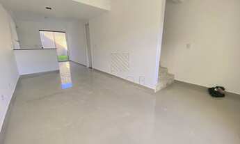 Imagem 6: Sobrado à venda com 2 dormitórios, sendo uma suíte com sacada e quintal com churrasqueira