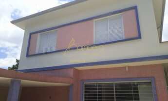 Imagem: Espaçosa e c/ quatro vagas