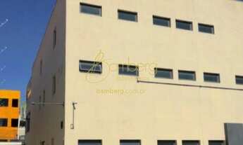 Imagem: Prédio comercial próximo ao metrô