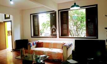 Imagem 7: Frontal Castelinho Valentim. Varanda para Ponte Rio-Niterói, salão, 3 quartos, suíte!!!!