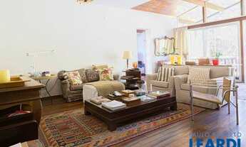 Imagem: SOBRADO - PERDIZES - SP