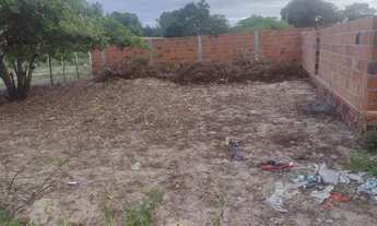 Imagem 3: Casa e terreno Casa com 2 dormitórios